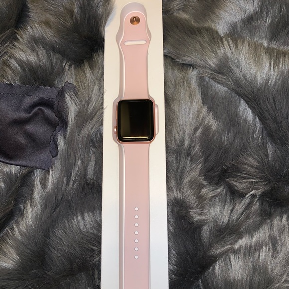 ❌SOLD❌APPLE WATCH SERIES 2 42mm - Picture 1 of 4